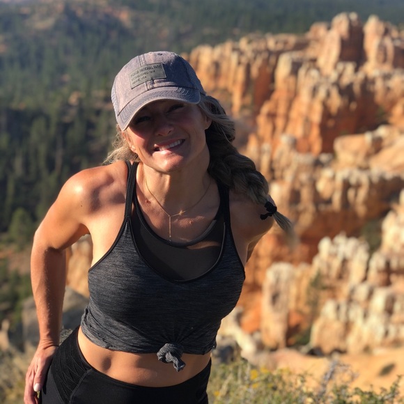 Meet your Posher, Alexis - Picture 1 of 3